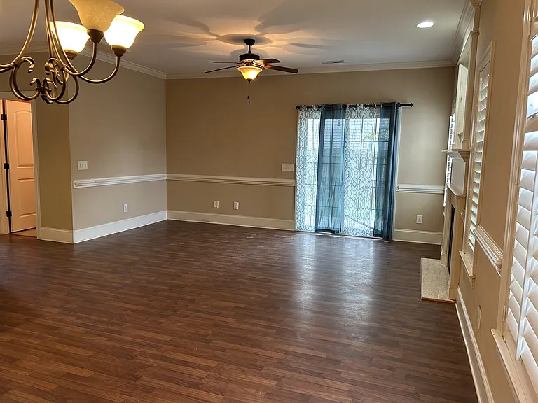 1629 Brook Hollow Dr #A — Photo 3