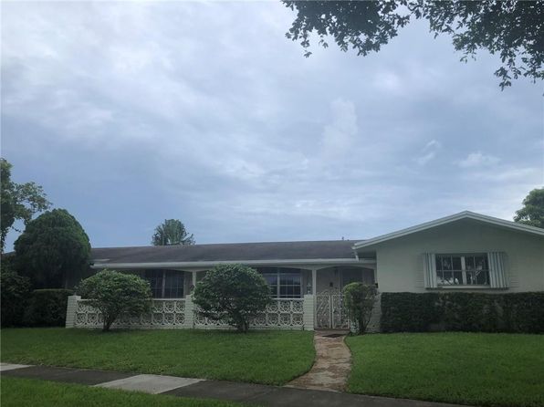 321 E Chaminade Dr