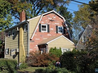 451 2nd St, Palisades Park, NJ 07650