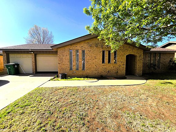 2nd image of 3925 Millbrook Dr
