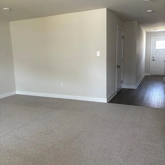114 Spyglass Hill Dr — Photo 2