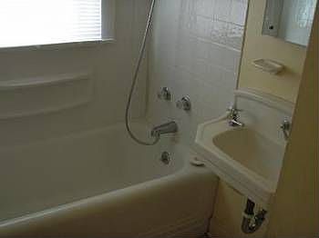 2nd image of 322 W 10th Ave