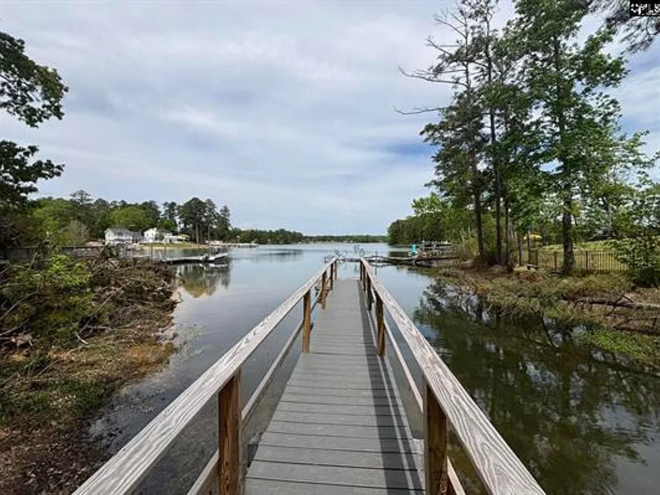 527 Superior Cir