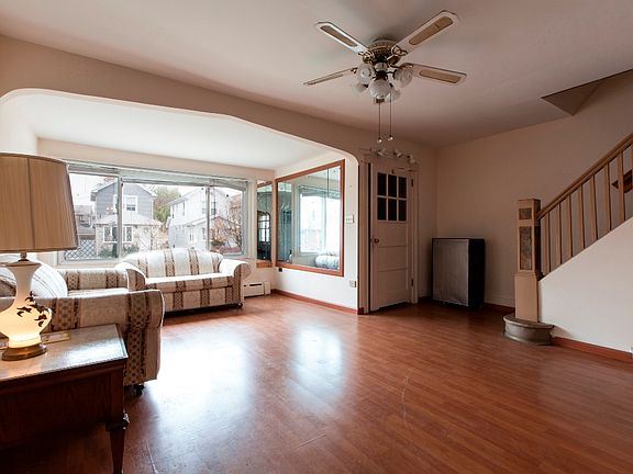 3rd image of 2037 Kimball St