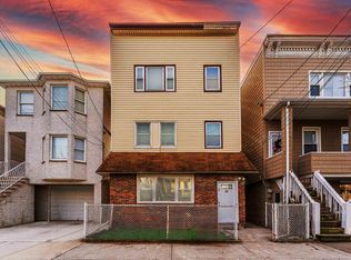 16 W 10th St #3, Bayonne, NJ