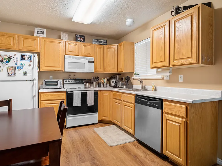 602 N 800 E #101 — Photo 4