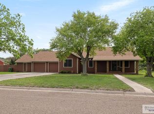 400 S 3rd St, Raymondville, TX 78580