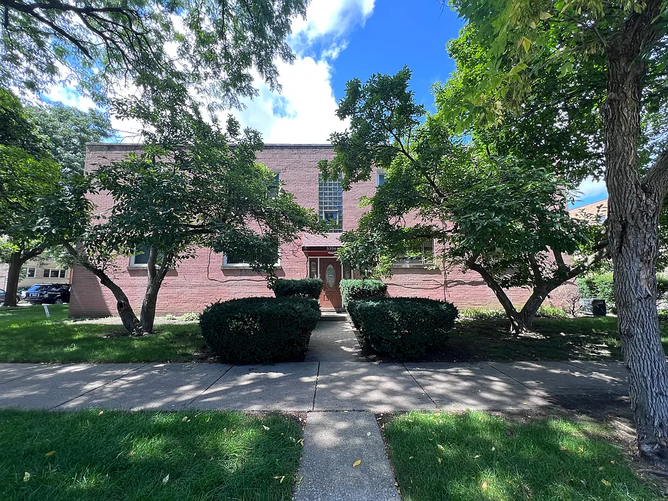 5306 N Washtenaw Ave #2S