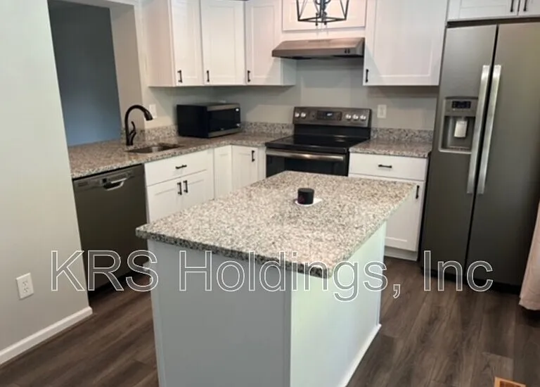 14582 Olde Kent Rd — Photo 8