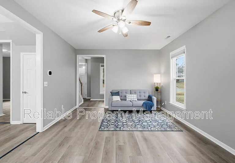 156 Haywood Ln — Photo 29