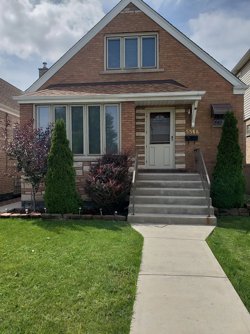 5548 S McVicker Ave photo 1