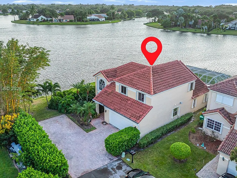2873 Oak Park Cir