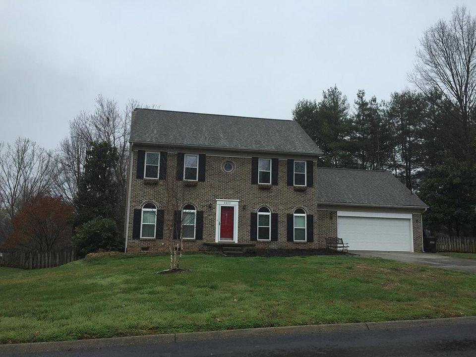 Front of 8905 Shoreham