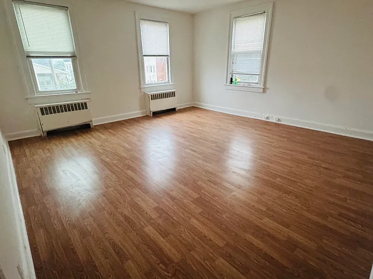 1153 Summit Ave #3 — Photo 4