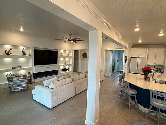 4th image of 249 Oaklawn Ct