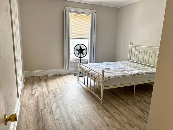 5th image of 417 Angell St Floor 2
