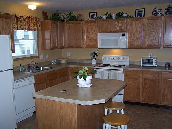 Fabulous Center Island Kitchen
