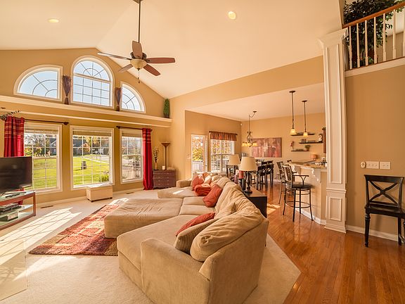 3rd image of 2775 Heathermoor Park Dr S
