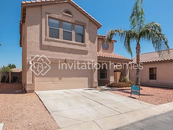 2nd image of 2322 E Spruce Dr