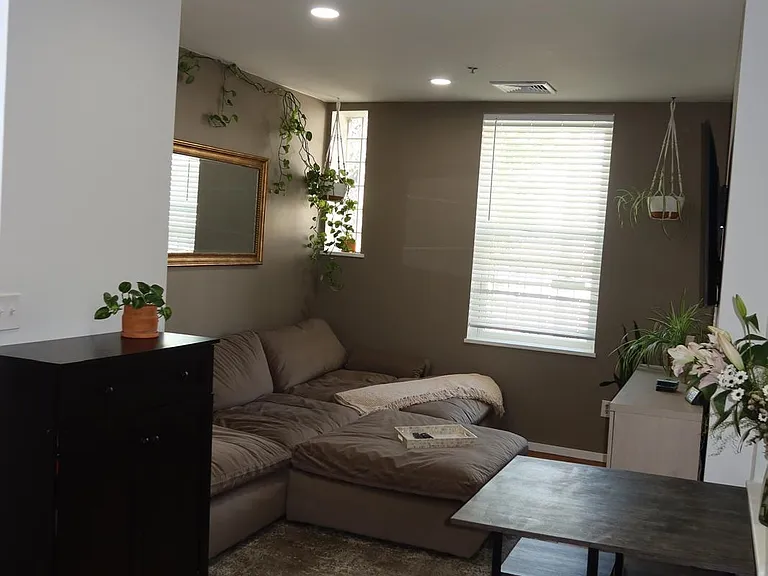 716 Adams St #3W — Photo 5