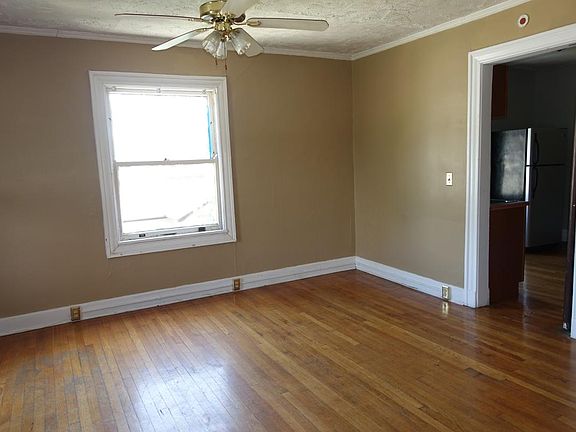 5th image of 307 W Mulberry St APT 6
