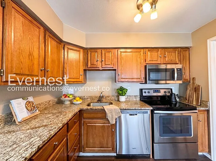 12043 W Cross Dr #301 — Photo 7