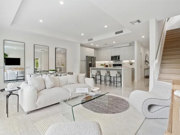 1567 NW 94th Way #10, Coral Springs, FL 33071