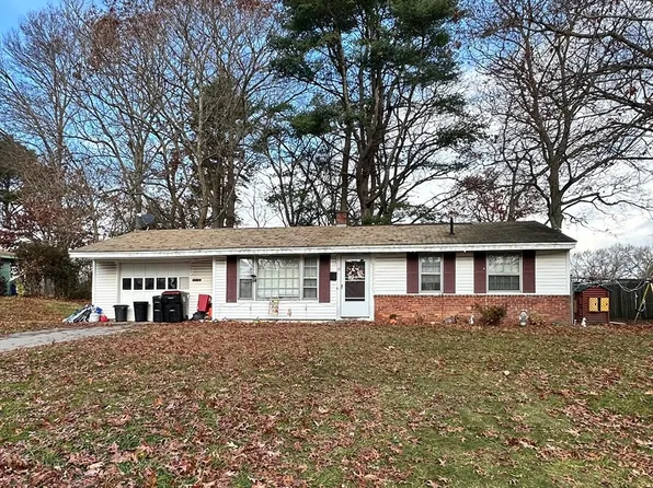 13 Irene Cir, Brockton, MA 02302