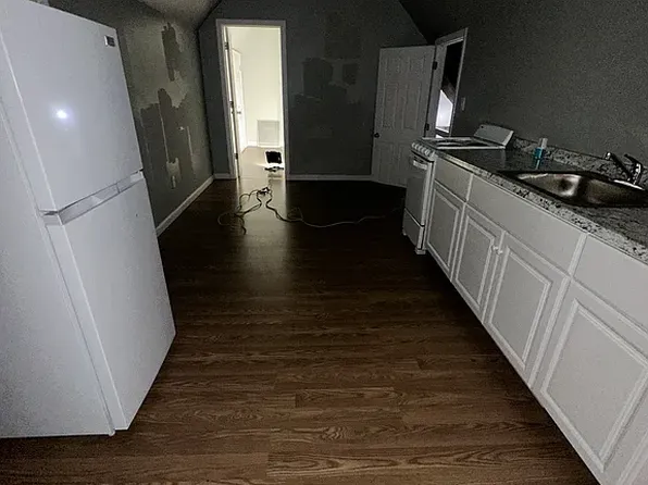 954 E Grand St, Elizabeth, NJ