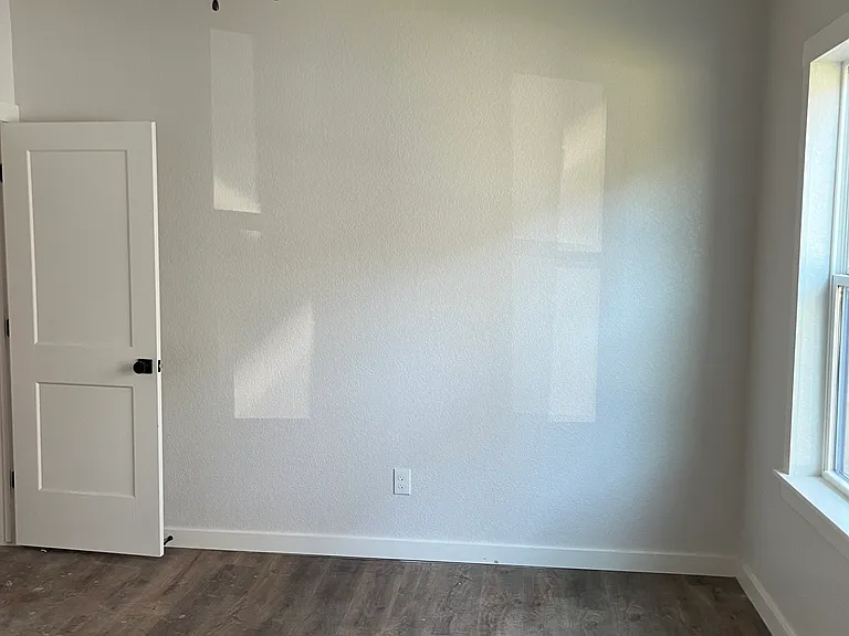 2725 Gordon Ave — Photo 29