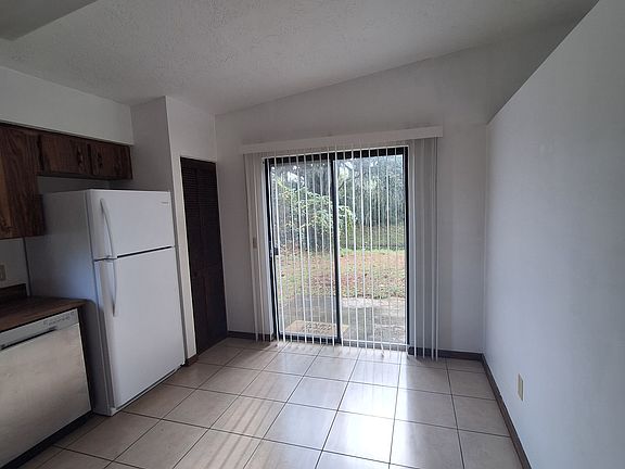 4th image of 2631 India Palm Dr