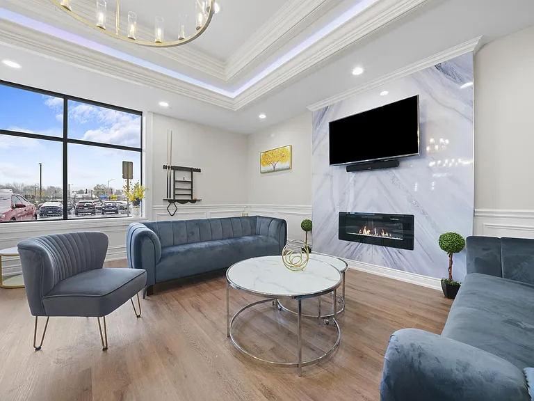 9610 Franklin Ave #617 — Photo 14