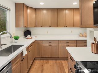 10838 E Riverside Dr APT C203, Bothell, WA 98011