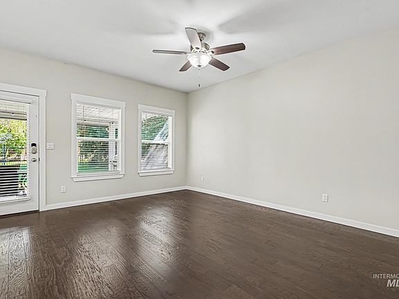 5th image of 14421 W Stockwell St