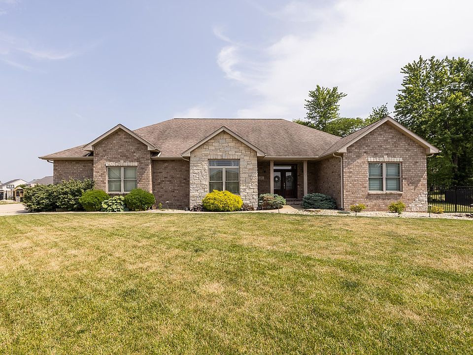 1st image of 221 Deborah Ct