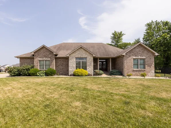 221 Deborah Ct, New Baden, IL 62265