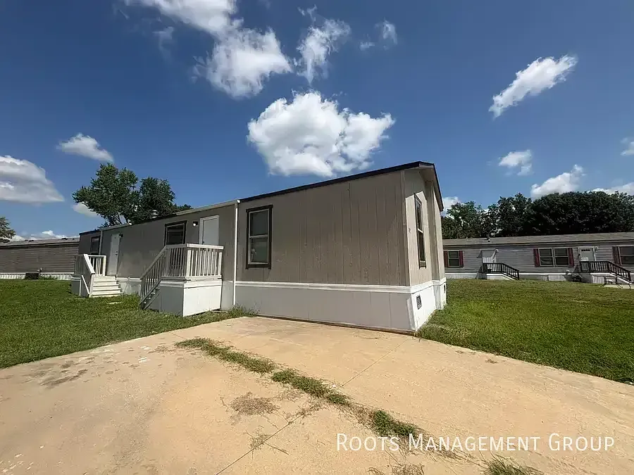 3 Bed 2 Bath Home Available for Lease at The Orchards/Paradise - Apply Now! — Photo 2