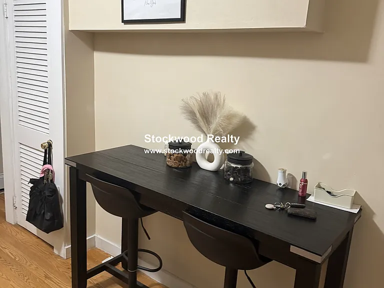 238 Cambridge St — Photo 5