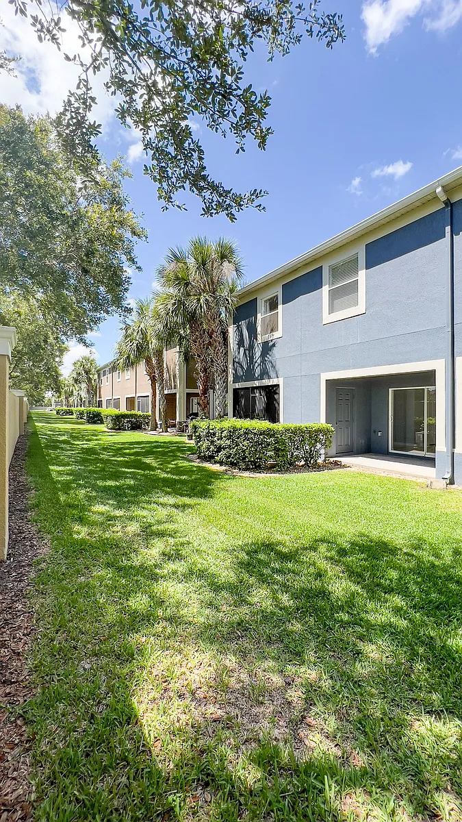 Building Photo - 3581 Wilshire Way Rd #1