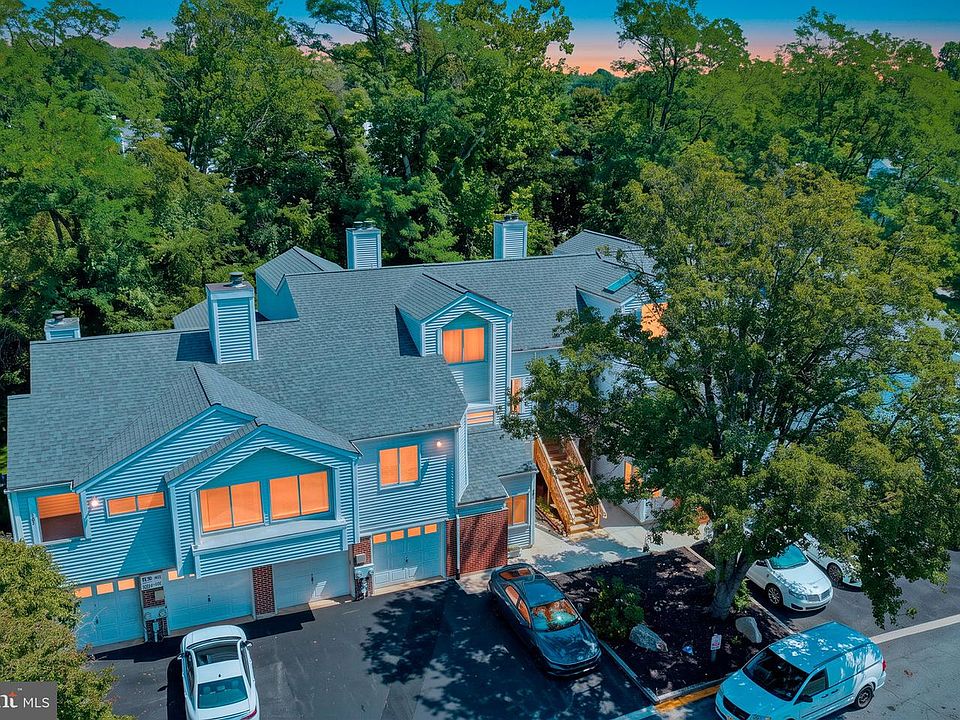 1st image of 407 Madeline Ct