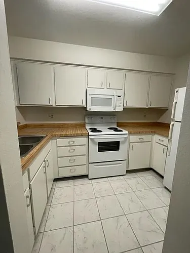 1337 Caminito Gabaldon #B Photo 1