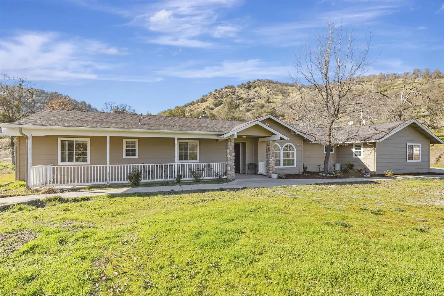 37985 Waxberry Ln photo 1