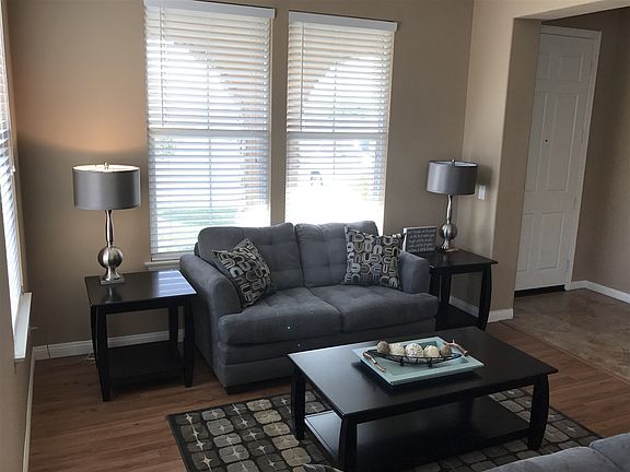 3rd image of 35620 Susan Dr