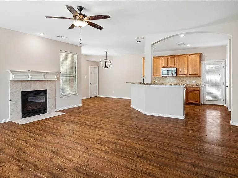 2413 Aberdeen Ave — Photo 4
