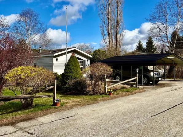 20 Old Henniker Road #30, Hillsborough, NH 03244