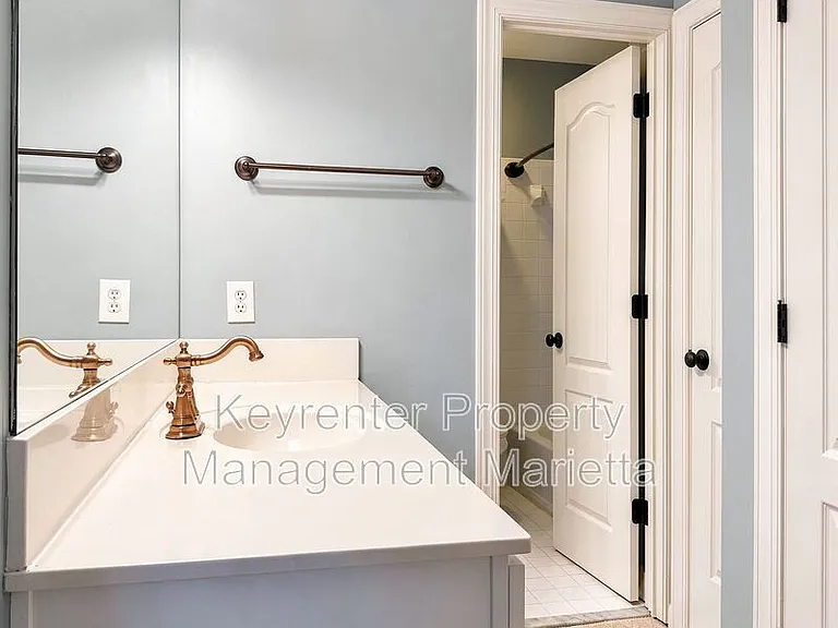 109 Olde Marietta Ct NW — Photo 8