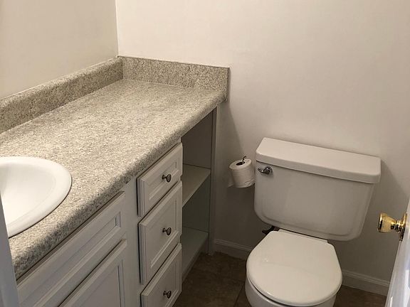 5th image of 820 W Carolina St APT 1