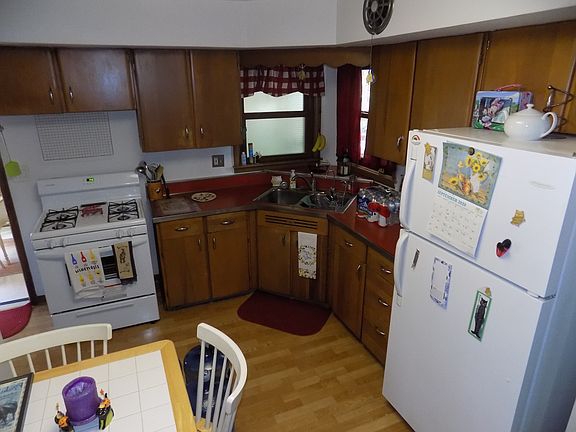 2nd image of 1729 Kensington Pl