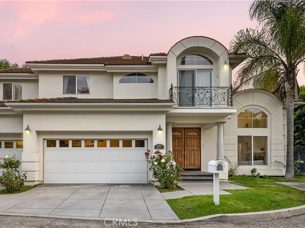 16050 Woodley Park Ln, Encino, CA 91436