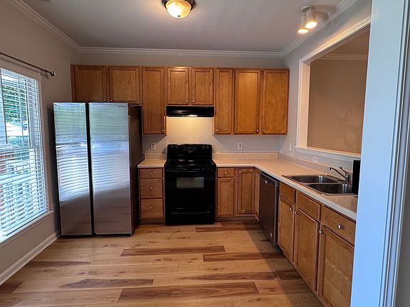 3rd image of 1106 Bungalow Park Dr